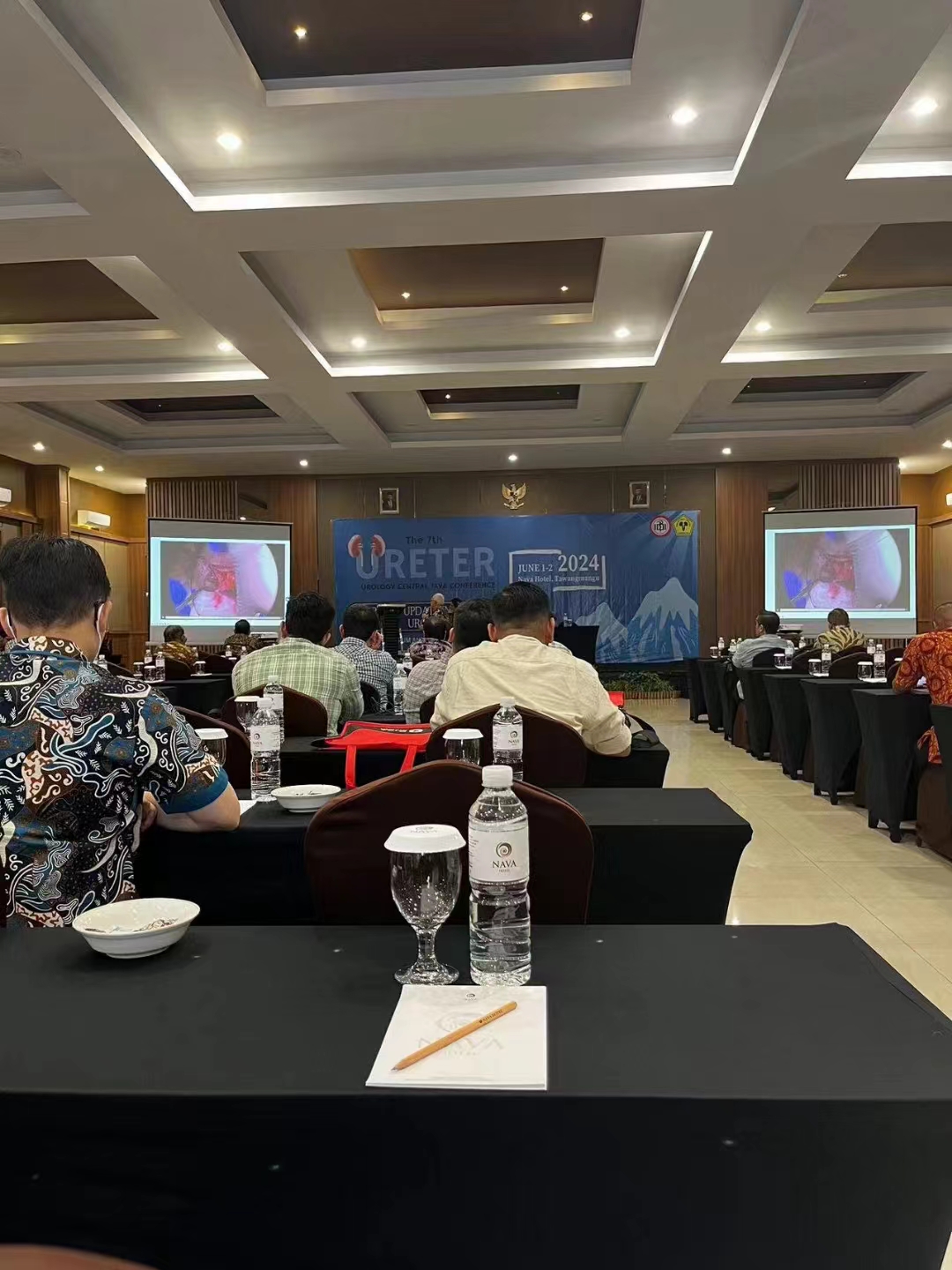 印尼泌尿年会,索诺星SonoStar掌上彩超参展并做了推介演讲,获得了大家的广泛关注和好评